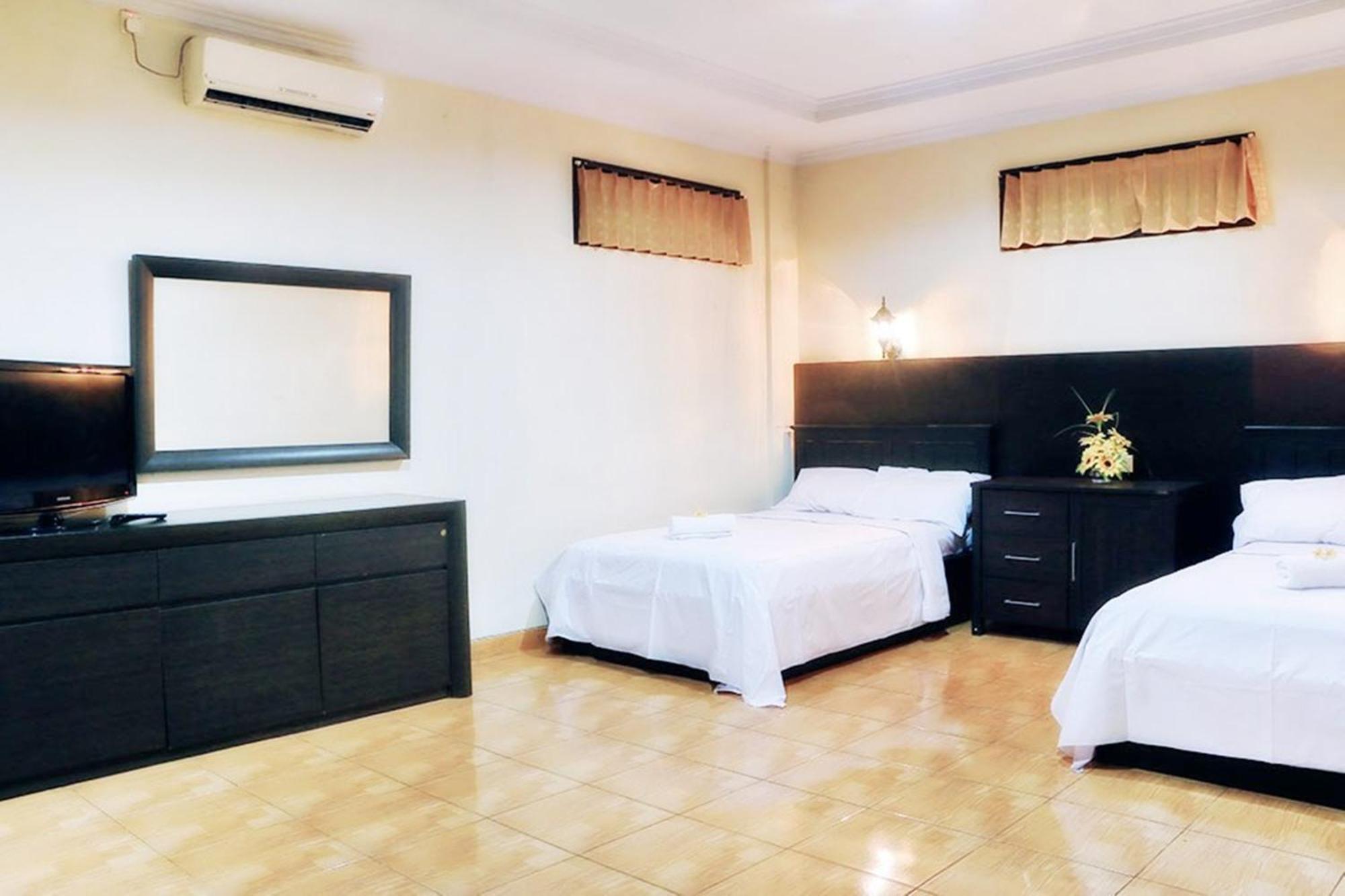 Agus Beach Inn Кута Екстериор снимка